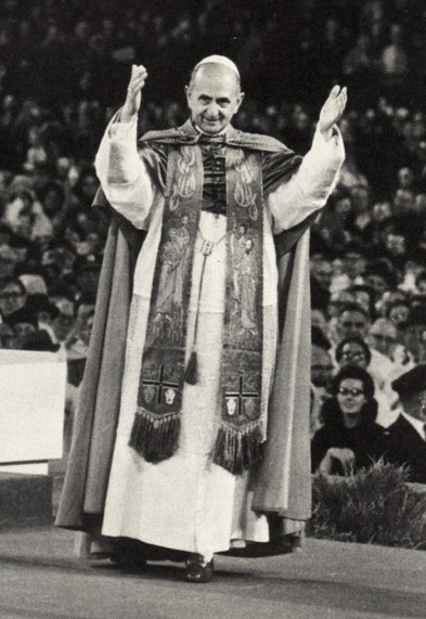 Une autre photo de Paul VI portant le pectoral de l’ephod