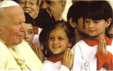 Jean-Paul II approuvait la pratique des filles de chœur