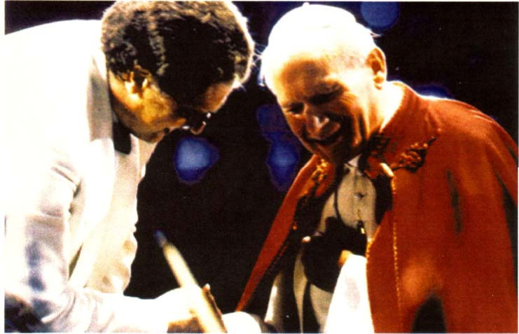 Le maestro juif Gilbert Levine avec Jean-Paul II