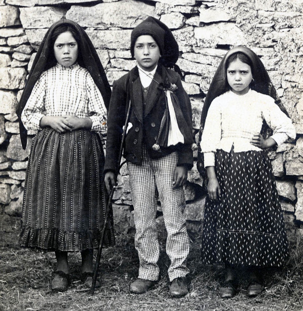 Lucia, Francisco et Jacinta de Fatima